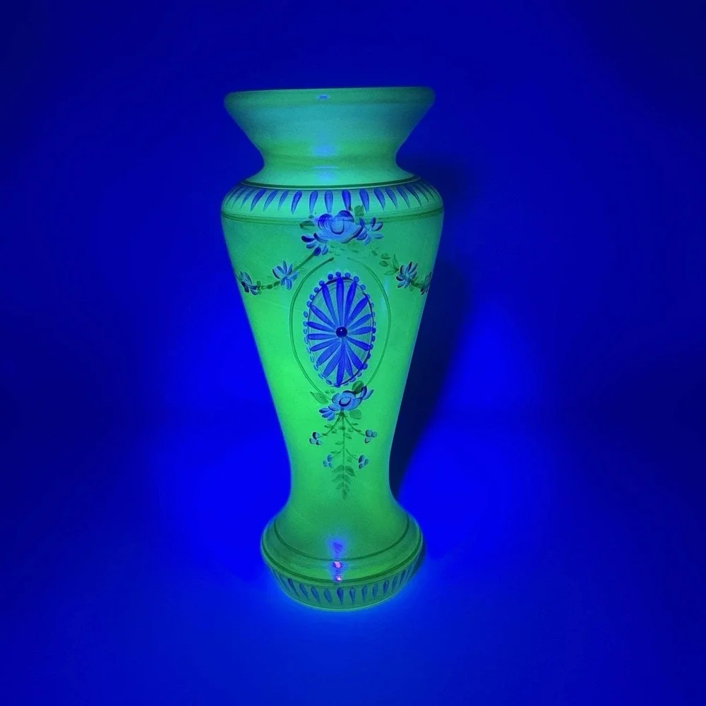 Fenton Iridized Topaz Glowing Vase | Hand Painted Hydrangeas Pam Fleak #2 of 850